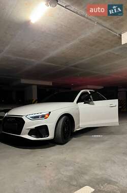 Седан Audi A4 2020 в 