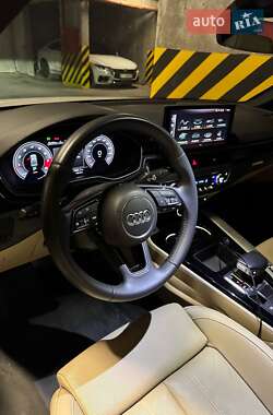 Седан Audi A4 2020 в 