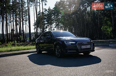 Седан Audi A4 2018 в 