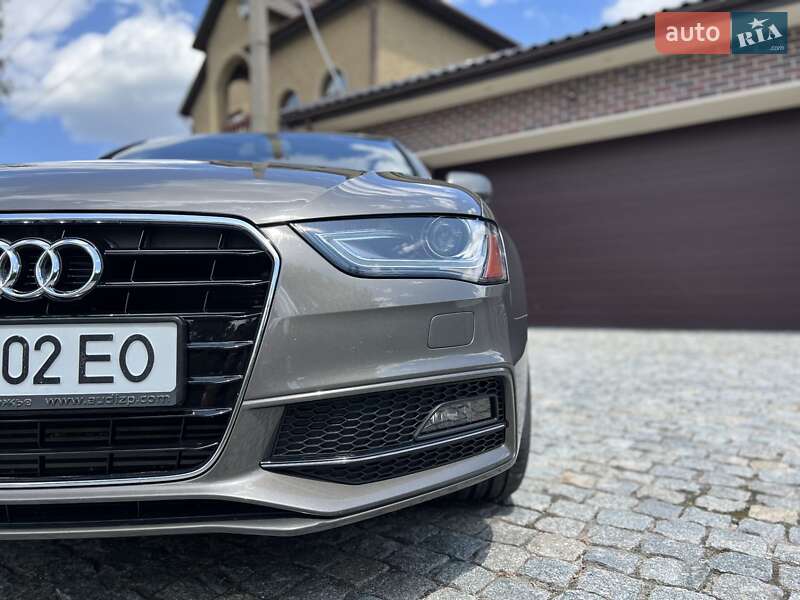 Седан Audi A4 2014 в Днепре
