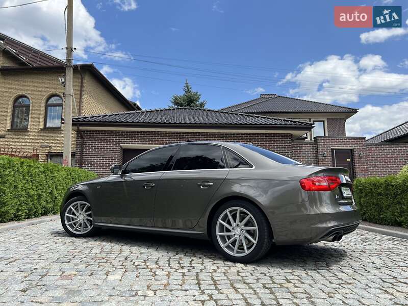 Седан Audi A4 2014 в Днепре