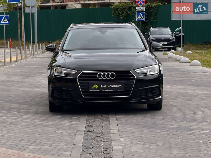 Универсал Audi A4 2017 в Киеве