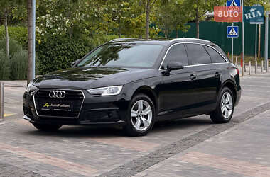 Универсал Audi A4 2017 в 
