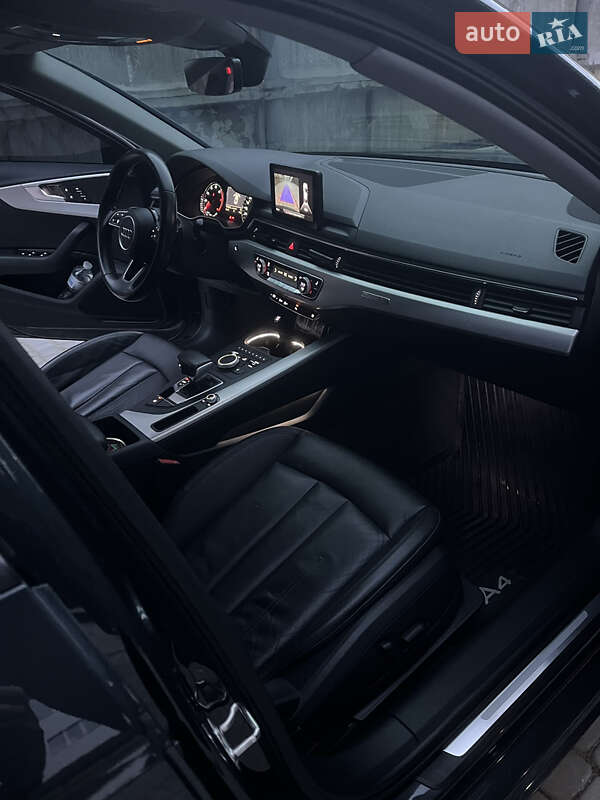 Седан Audi A4 2015 в Камені-Каширському