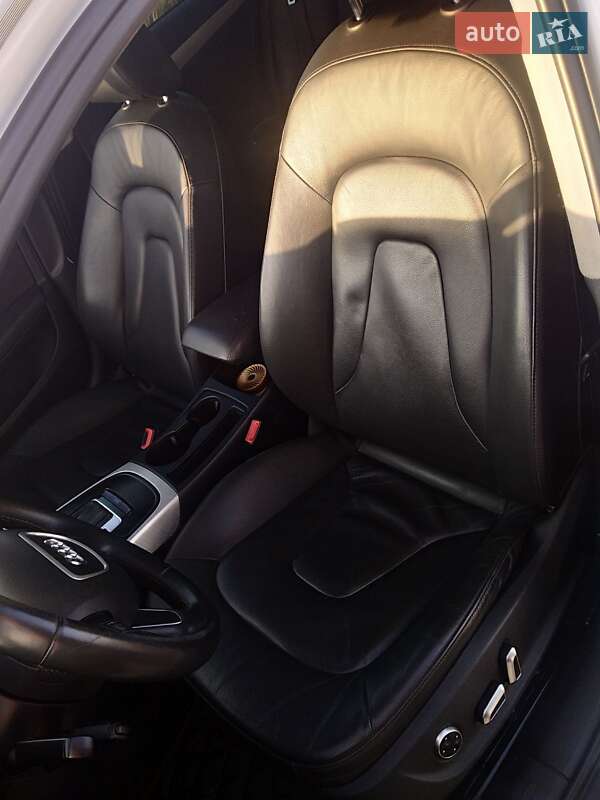 Седан Audi A4 2014 в Чернигове