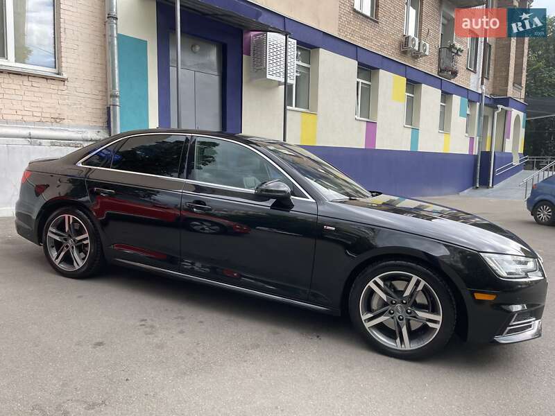 Седан Audi A4 2017 в 