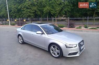 Седан Audi A4 2013 в 