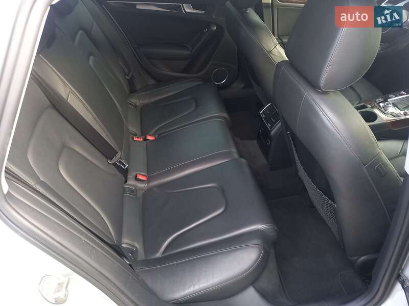 Седан Audi A4 2013 в Кременчуге