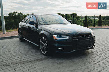 Седан Audi A4 2015 в 