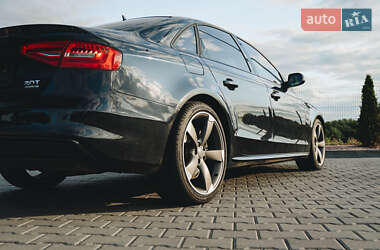 Седан Audi A4 2015 в 