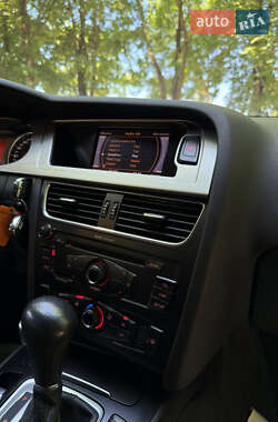 Седан Audi A4 2010 в 