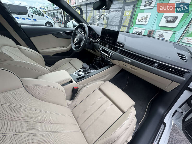 Седан Audi A4 2019 в Киеве