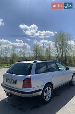 Универсал Audi A4 1997 в 