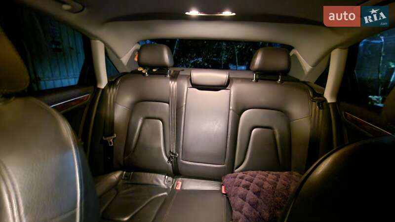 Седан Audi A4 2012 в Чернигове