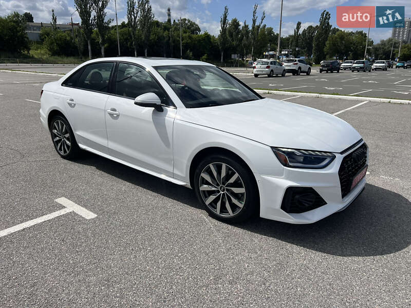 Седан Audi A4 2023 в Киеве