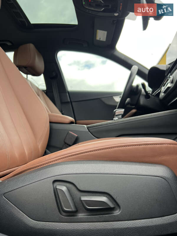Седан Audi A4 2023 в Киеве
