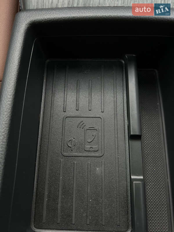 Седан Audi A4 2023 в Киеве