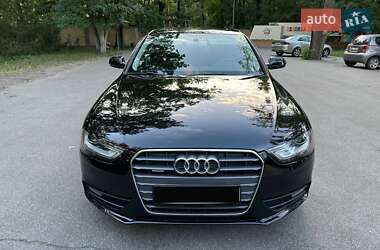 Седан Audi A4 2015 в 