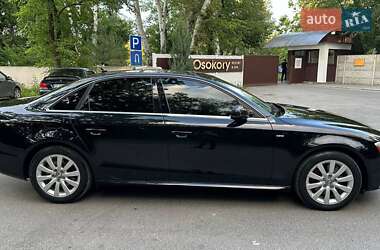 Седан Audi A4 2015 в 