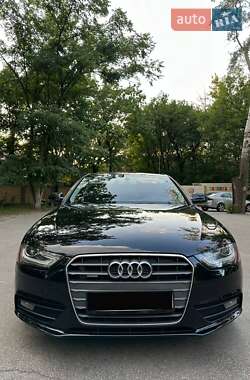 Седан Audi A4 2015 в Днепре