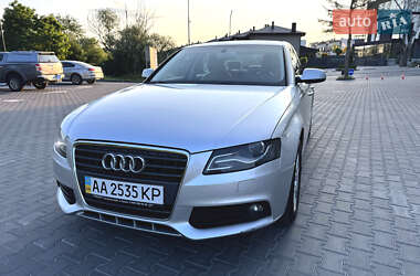 Седан Audi A4 2010 в Києві