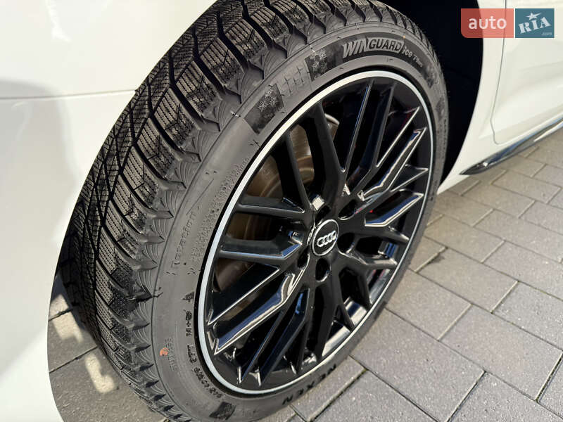 Седан Audi A4 2019 в Ивано-Франковске