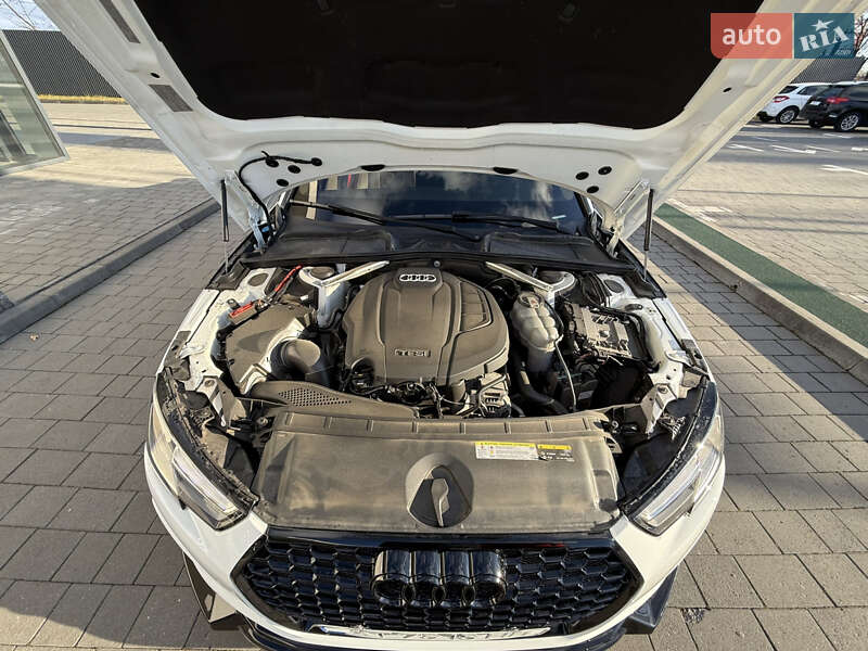 Седан Audi A4 2019 в Ивано-Франковске
