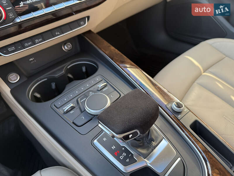 Седан Audi A4 2019 в Ивано-Франковске