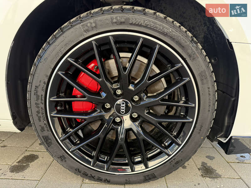 Седан Audi A4 2019 в Ивано-Франковске