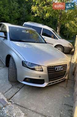 Седан Audi A4 2008 в Ужгороде