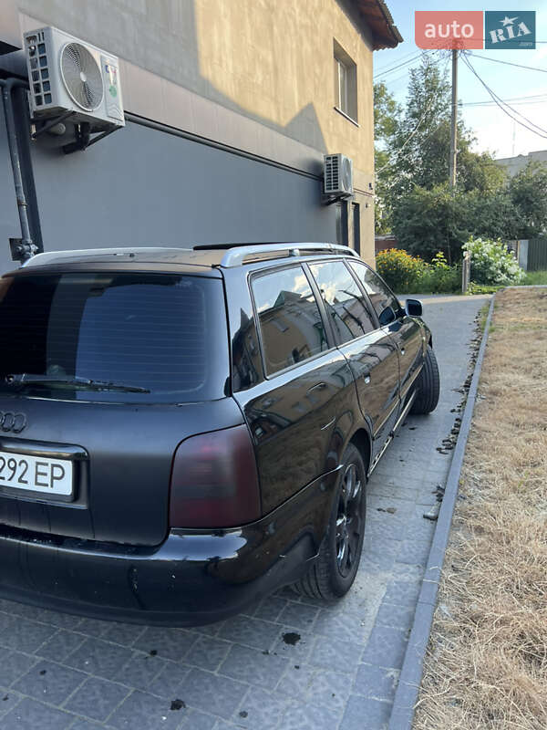 Универсал Audi A4 1997 в Ратным