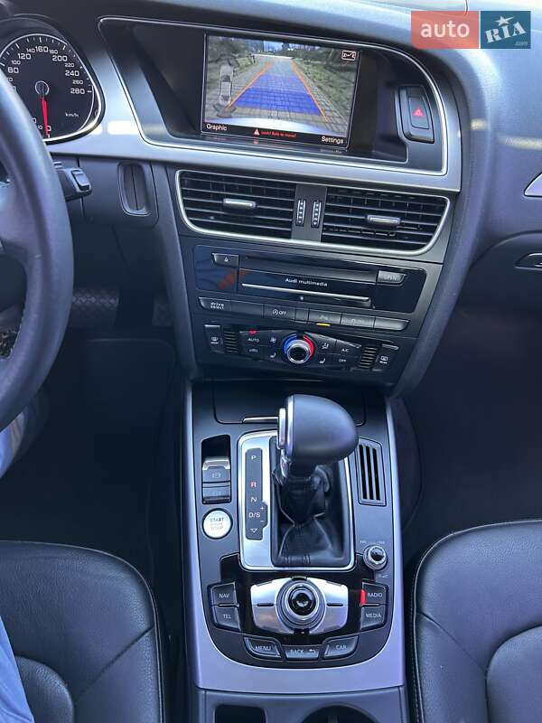 Седан Audi A4 2014 в Черноморске