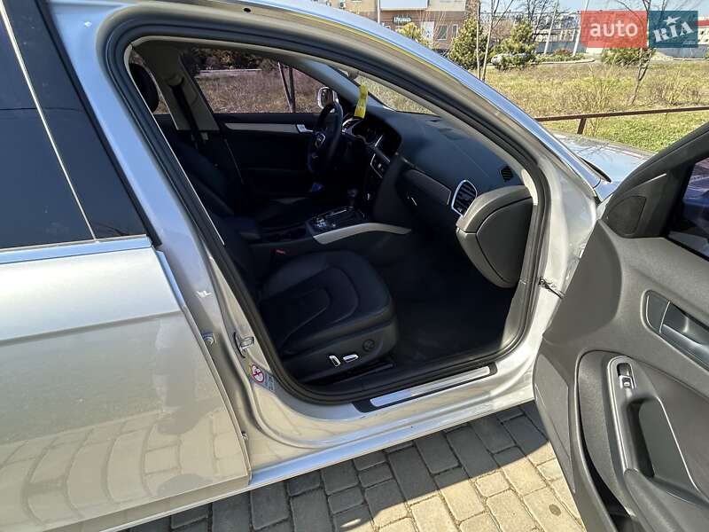 Седан Audi A4 2014 в Черноморске