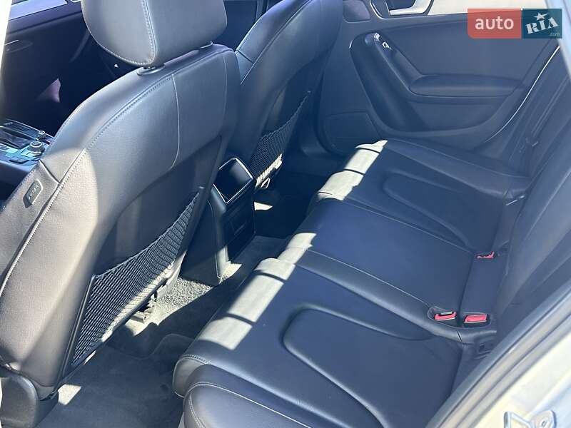 Седан Audi A4 2014 в Черноморске