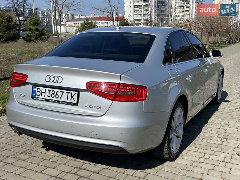Седан Audi A4 2014 в Черноморске