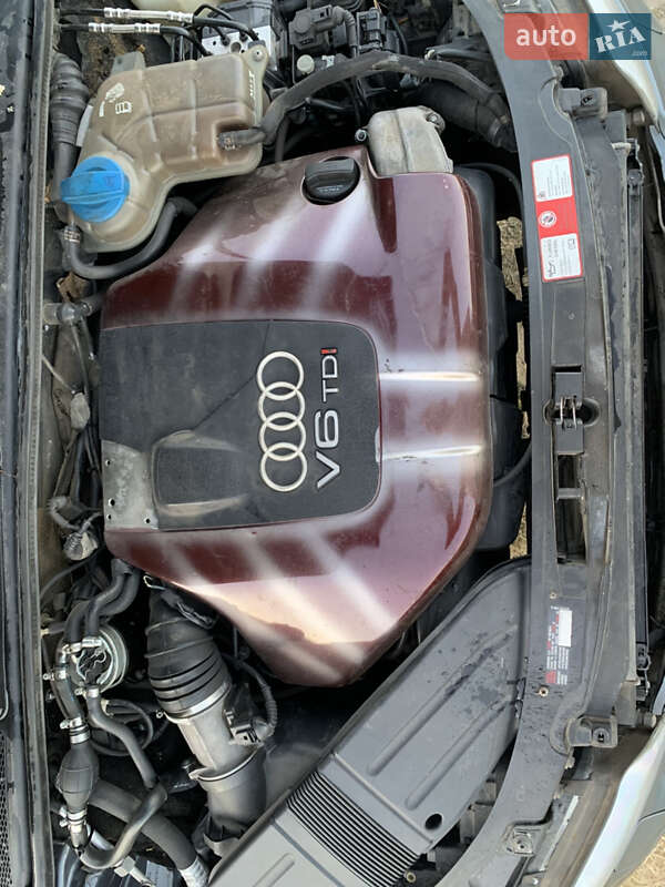Седан Audi A4 2001 в Вижнице