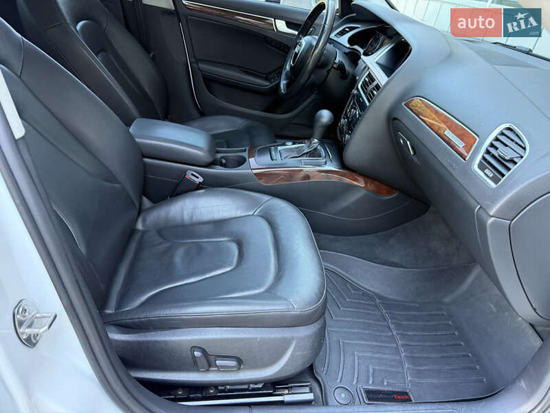 Седан Audi A4 2012 в Одессе