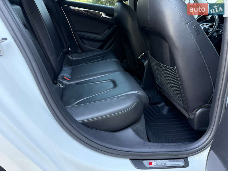 Седан Audi A4 2012 в Одессе