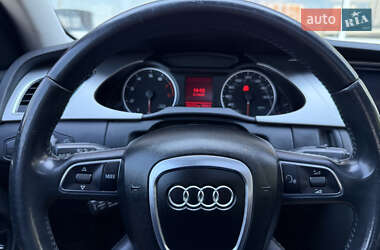 Седан Audi A4 2012 в 