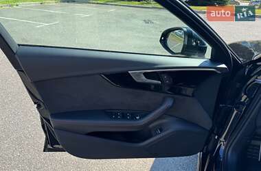 Седан Audi A4 2021 в 