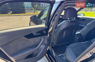 Седан Audi A4 2021 в 