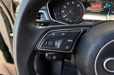 Седан Audi A4 2018 в 
