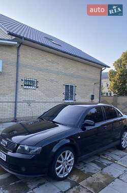 Седан Audi A4 2000 в 