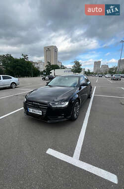 Седан Audi A4 2012 в Києві