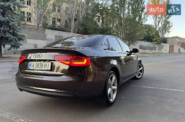 Седан Audi A4 2012 в 