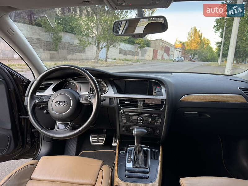 Седан Audi A4 2012 в Николаеве