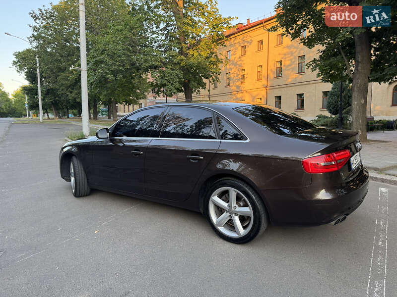 Седан Audi A4 2012 в Николаеве