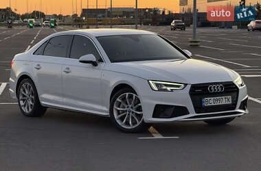Седан Audi A4 2019 в 