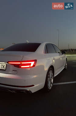 Седан Audi A4 2019 в 