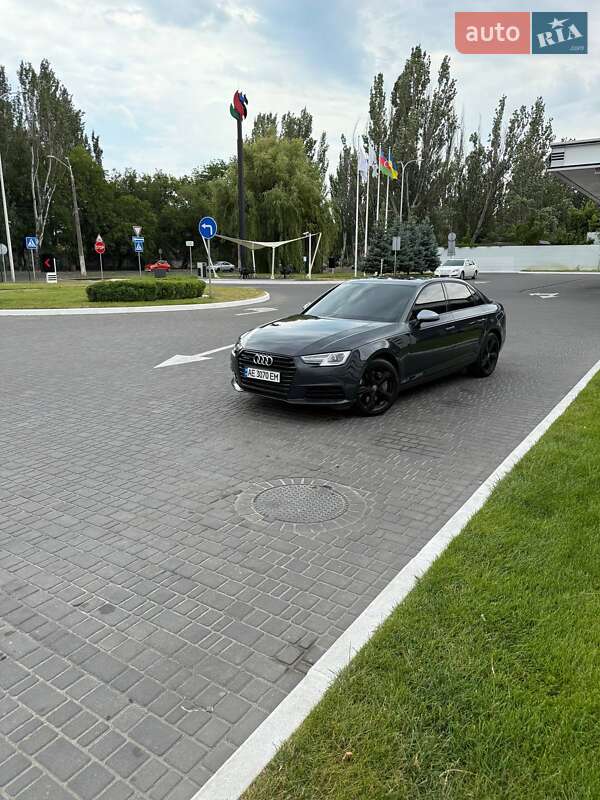 Седан Audi A4 2016 в Одессе